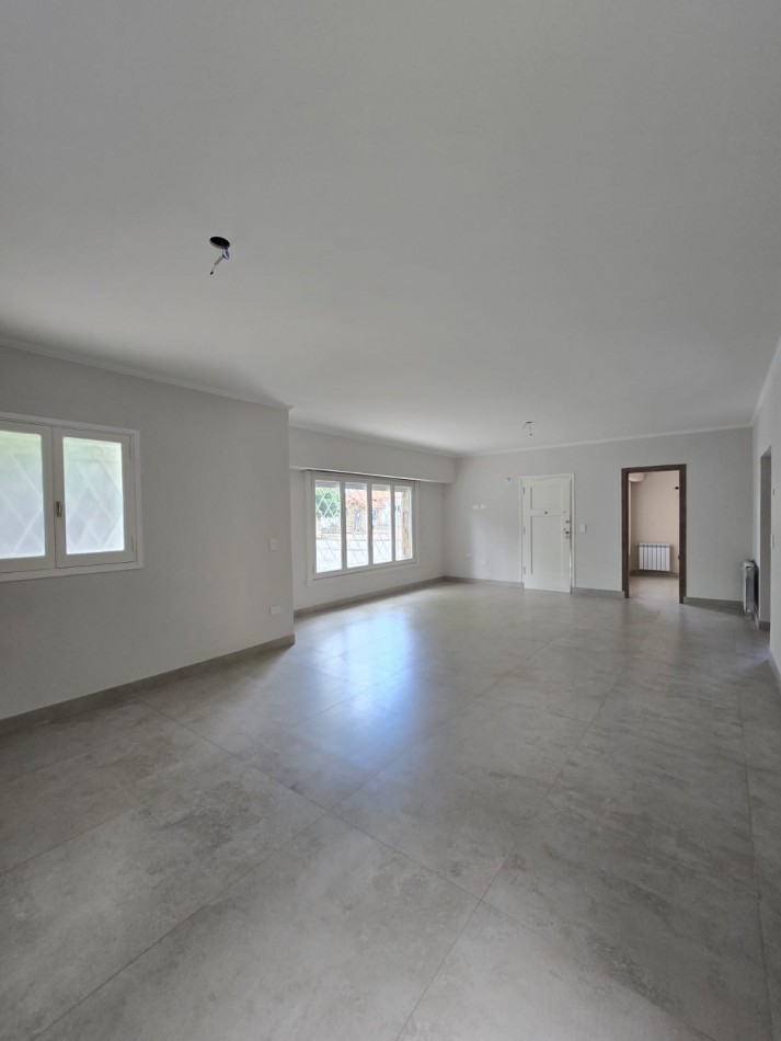 VENDEMOS CHALET EN IMPECABLE ESTADO EN BARRIO SAN JOSE 