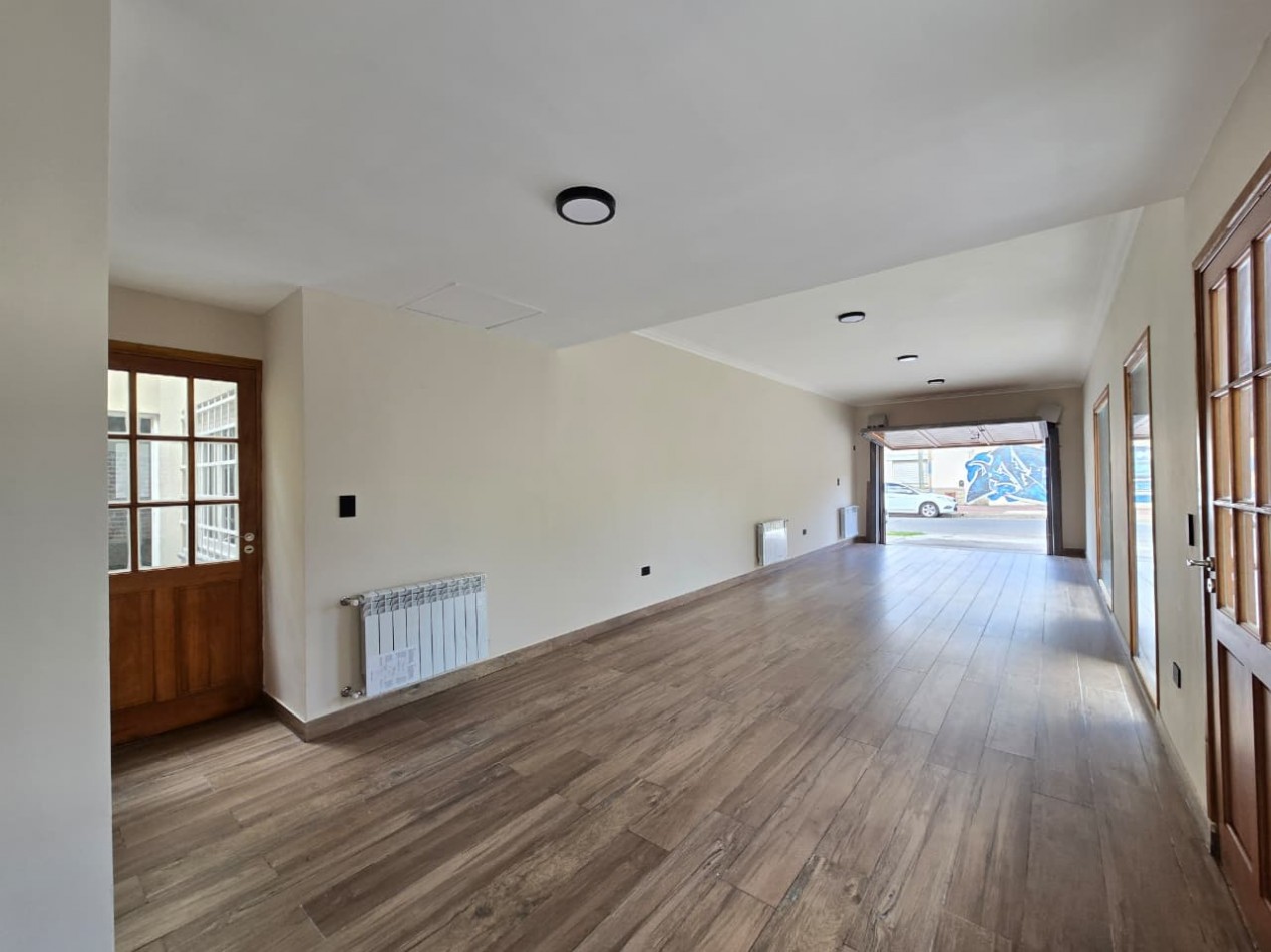 VENDEMOS CHALET EN IMPECABLE ESTADO EN BARRIO SAN JOSE 