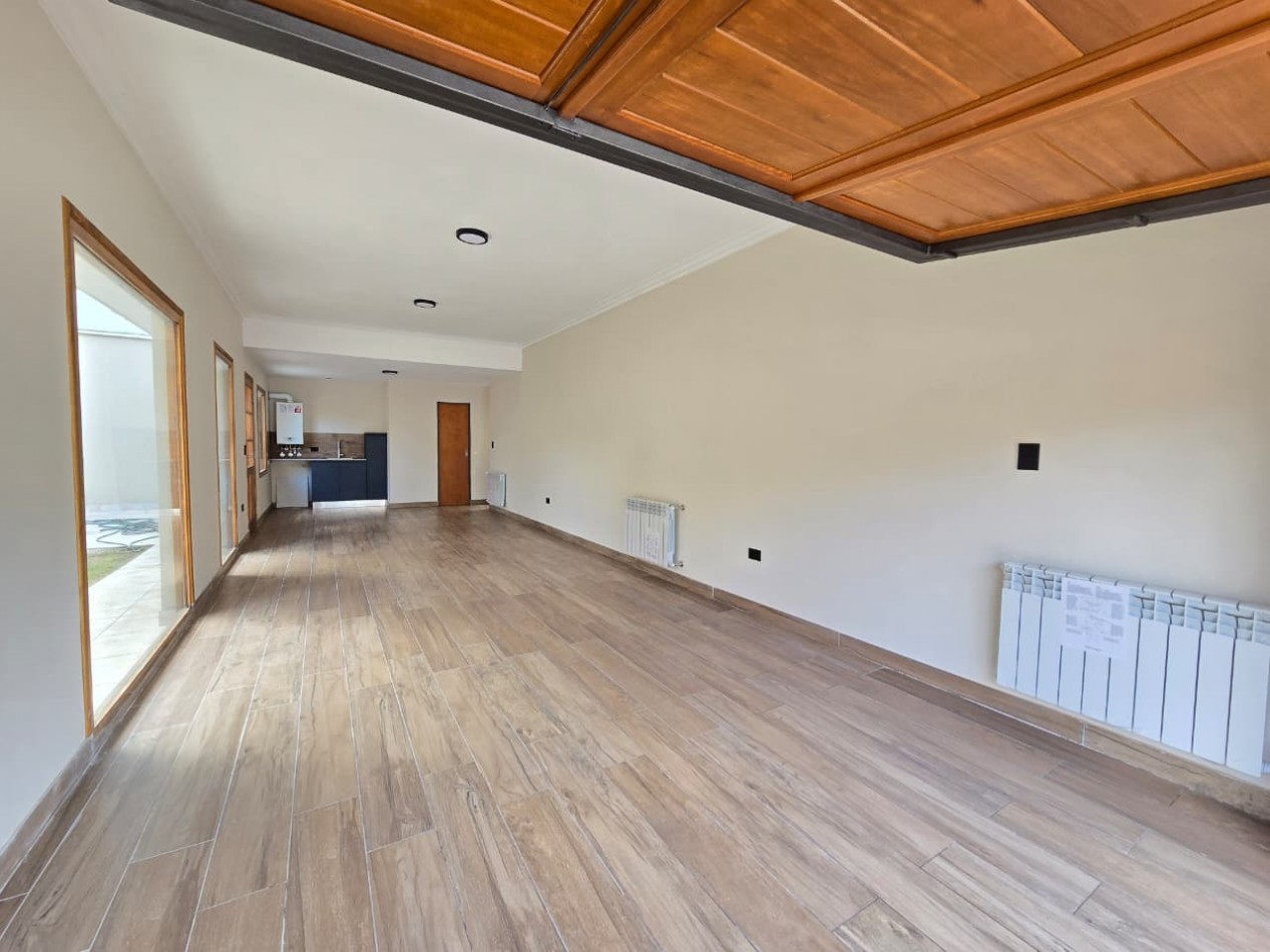VENDEMOS CHALET EN IMPECABLE ESTADO EN BARRIO SAN JOSE 