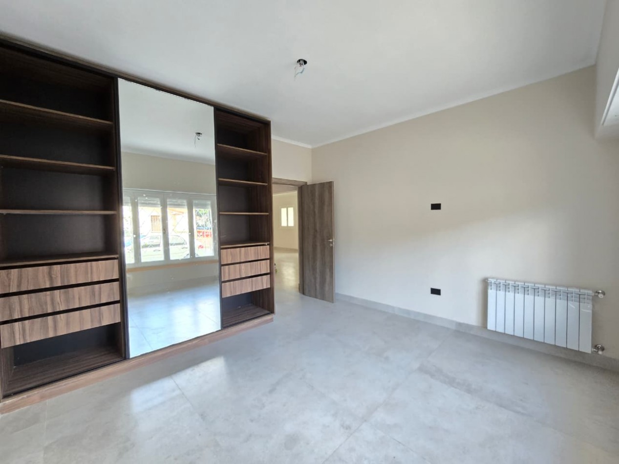 VENDEMOS CHALET EN IMPECABLE ESTADO EN BARRIO SAN JOSE 