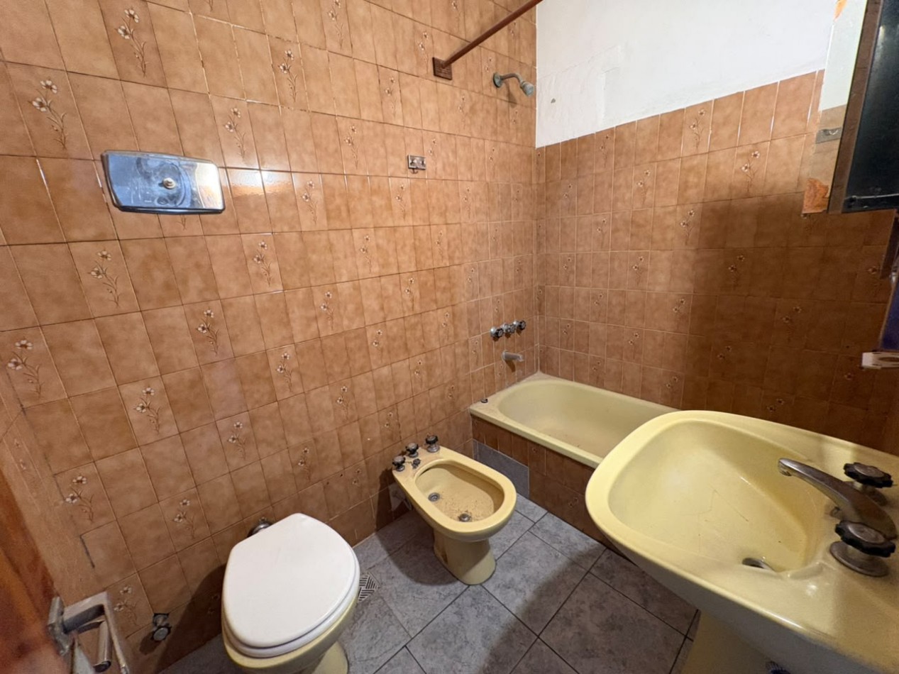 ALQUILER PH 3 AMBIENTES CON BALCON A LA CALLE BARRIO DON BOSCO. 