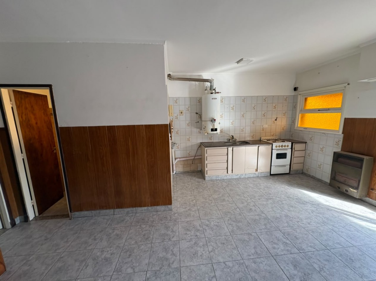 ALQUILER PH 3 AMBIENTES CON BALCON A LA CALLE BARRIO DON BOSCO. 