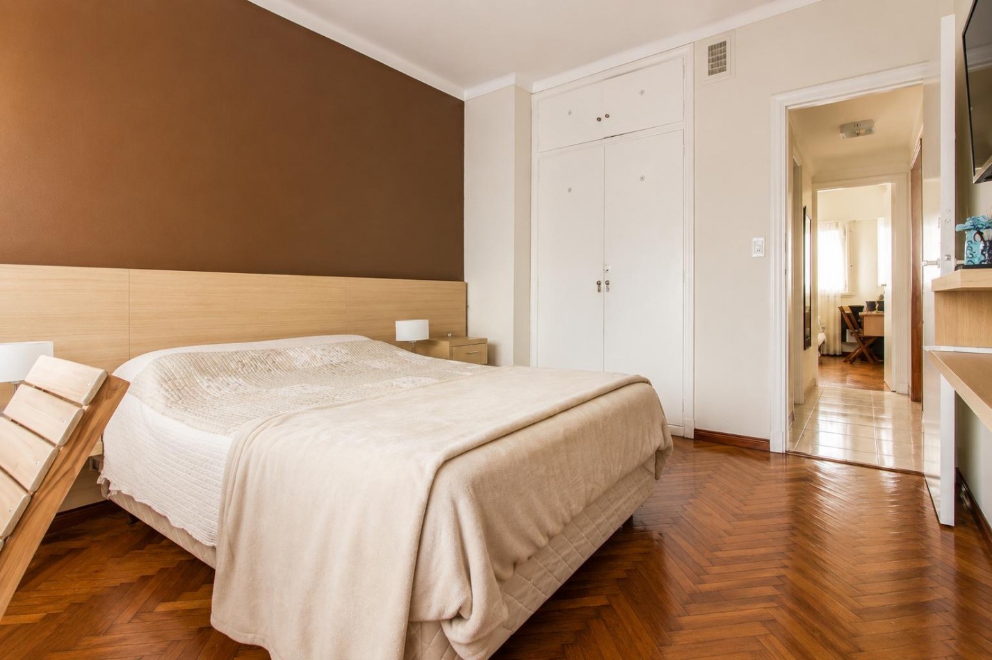 VENDEMOS DEPARTAMENTO DE 3 AMBIENTES ZONA CENTRO CON BALCON