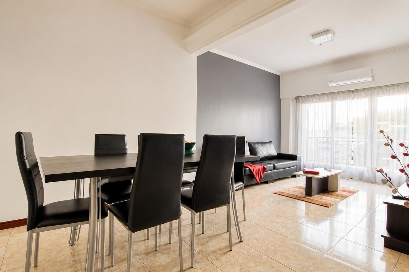 VENDEMOS DEPARTAMENTO DE 3 AMBIENTES ZONA CENTRO CON BALCON