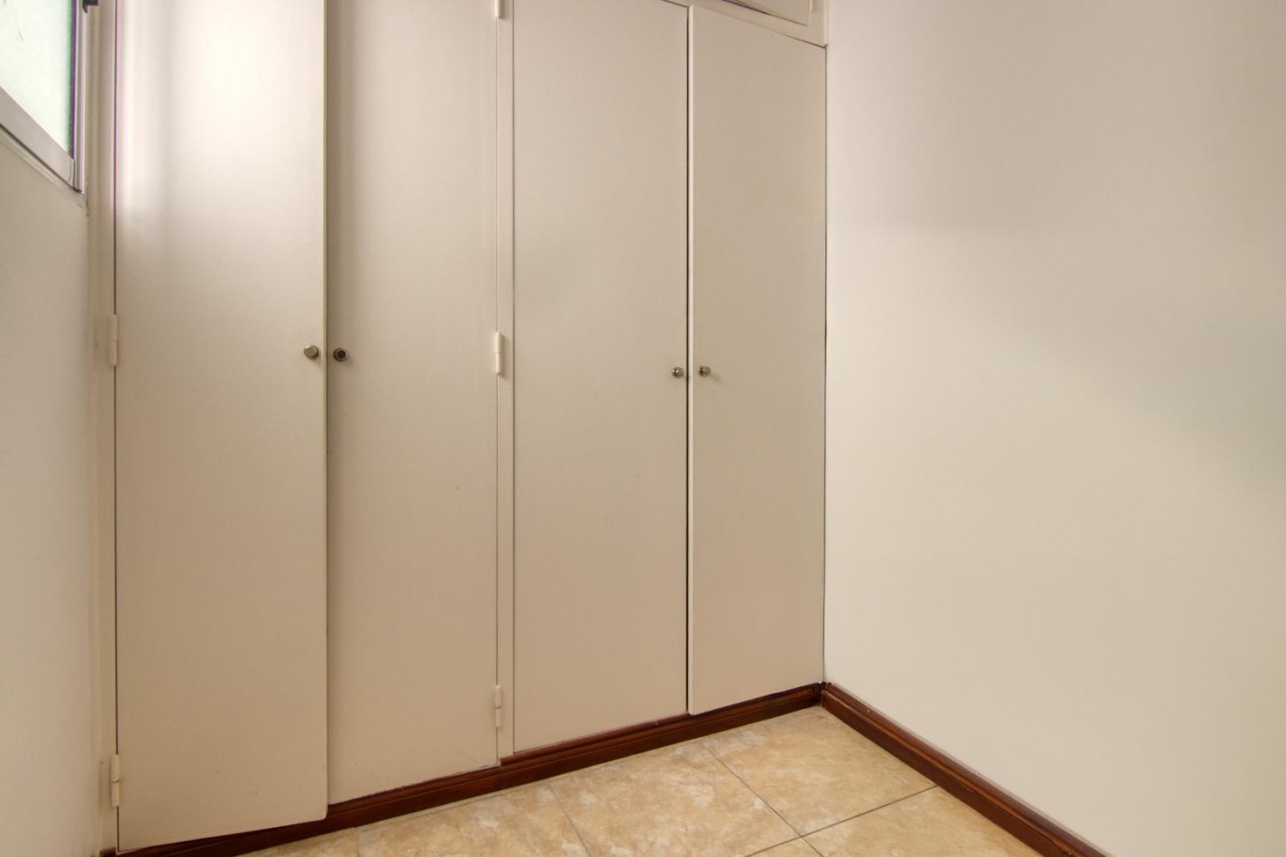 VENDEMOS DEPARTAMENTO DE 3 AMBIENTES ZONA CENTRO CON BALCON