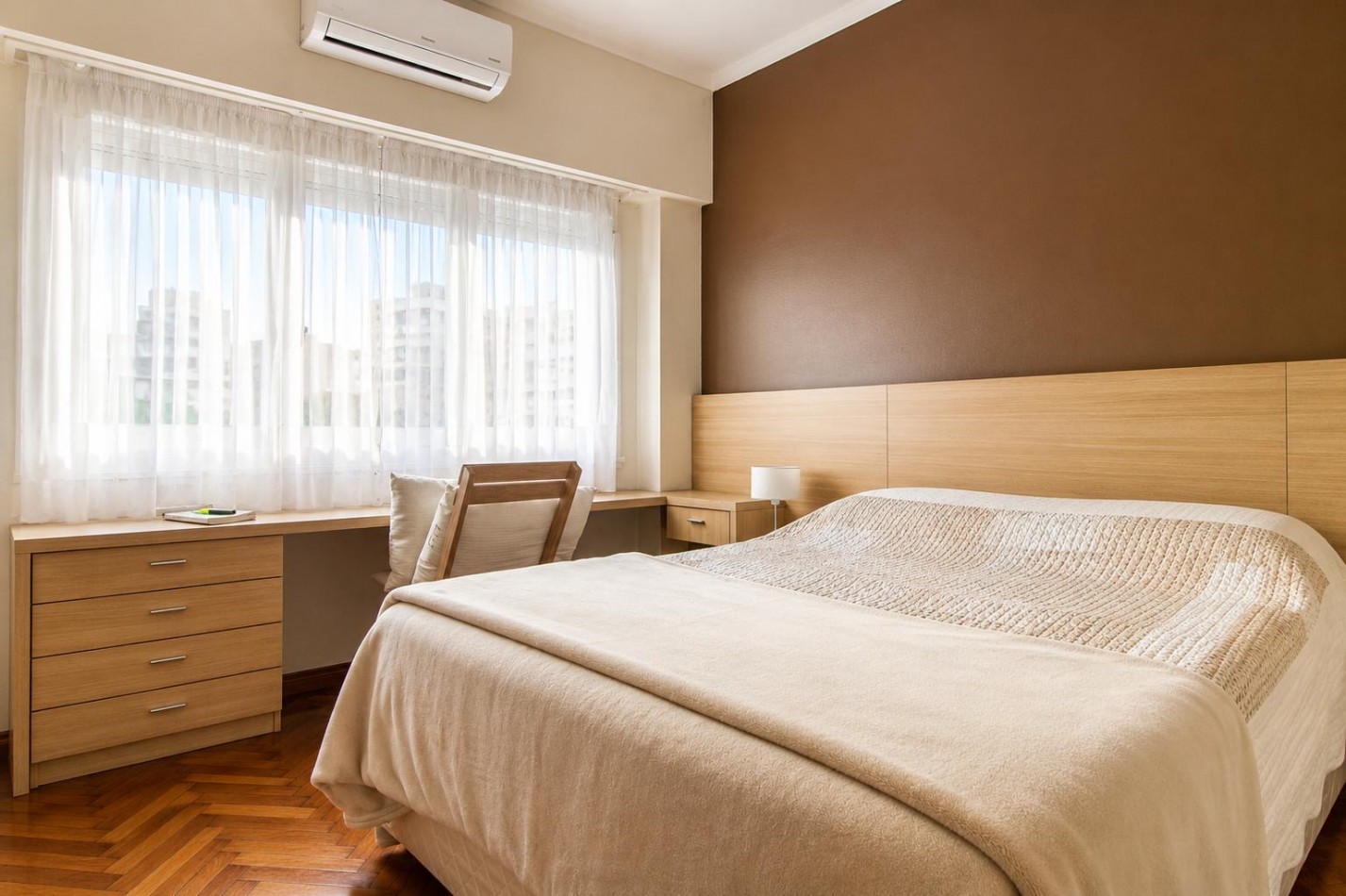 VENDEMOS DEPARTAMENTO DE 3 AMBIENTES ZONA CENTRO CON BALCON
