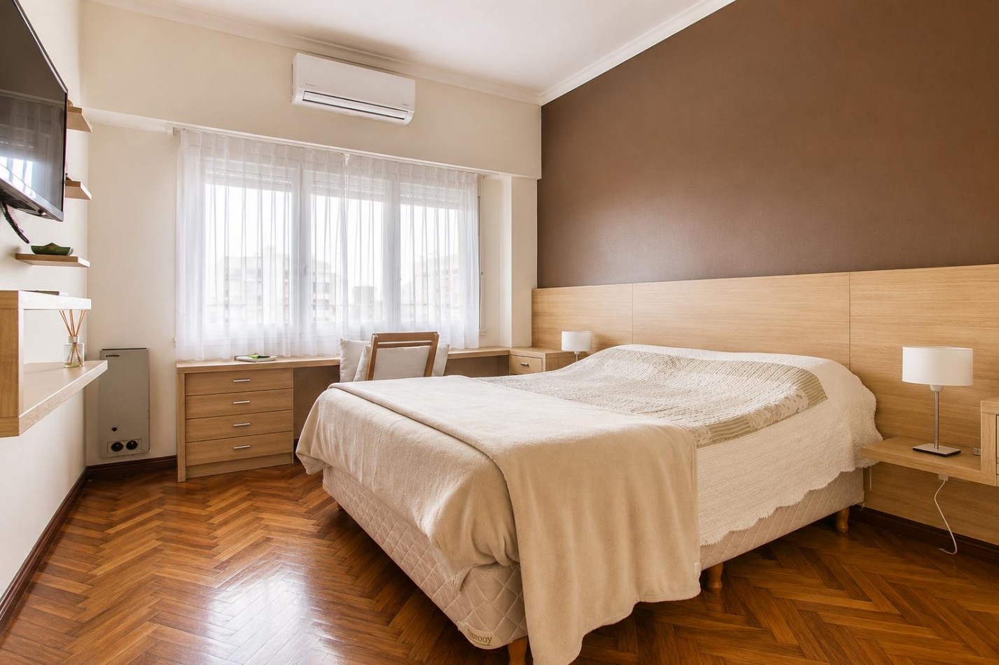 VENDEMOS DEPARTAMENTO DE 3 AMBIENTES ZONA CENTRO CON BALCON