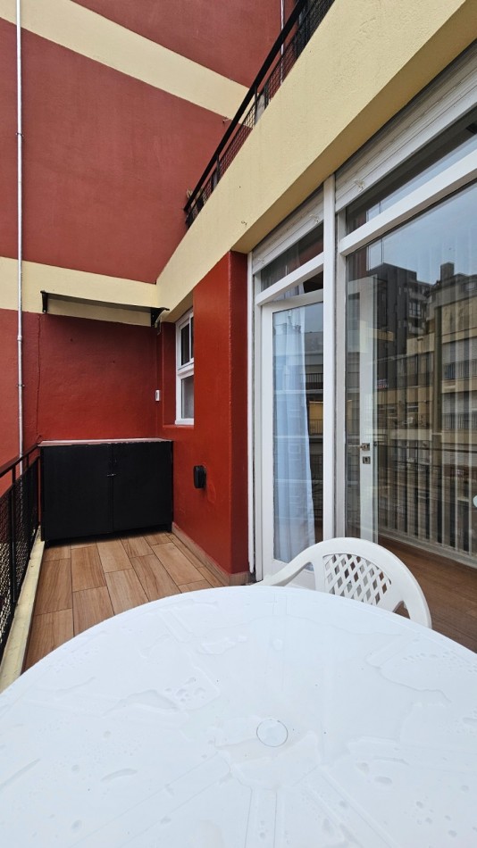 VENDEMOS DEPARTAMENTO DE 1 AMBIENTE CON AMPLIO BALCON RECICLADO INTEGRO 