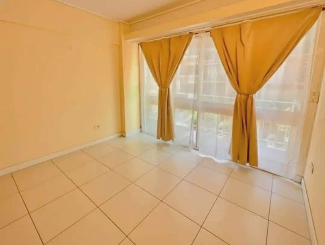 VENDEMOS DEPARTAMENTO DE 2 AMB CON DEPENDENCIA BALCON Y PATIO A LA CALLE