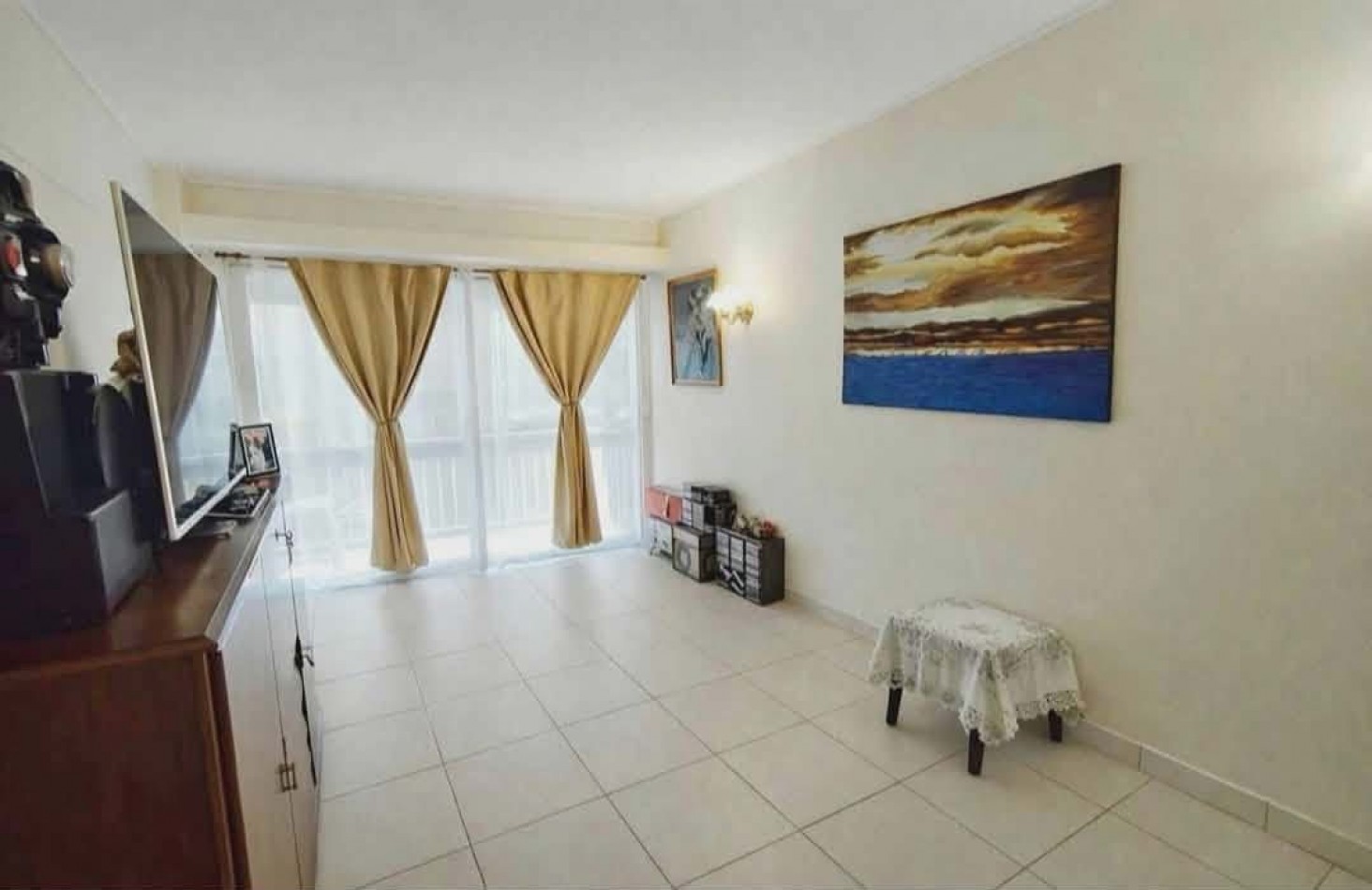 VENDEMOS DEPARTAMENTO DE 2 AMB CON DEPENDENCIA BALCON Y PATIO A LA CALLE
