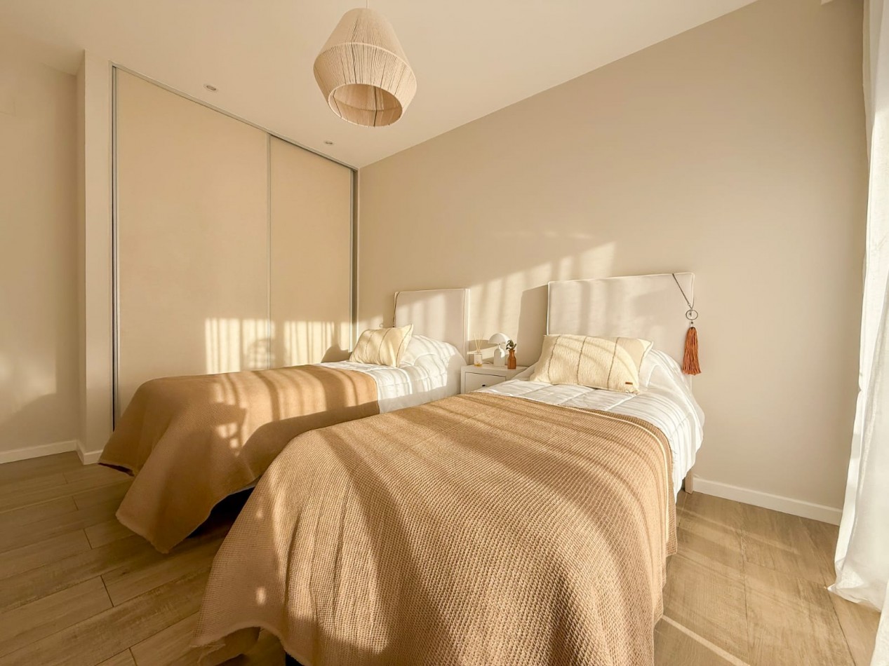 VENDEMOS SEMIPISO CON TERRAZA Y VISTA AL MAR 
