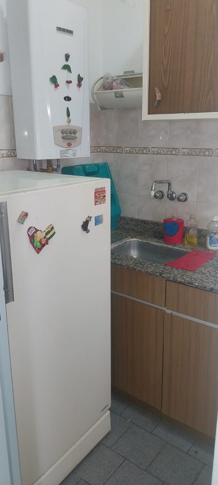 VENDEMOS DEPTO DE 2 AMB CON BALCON SALIENTE 