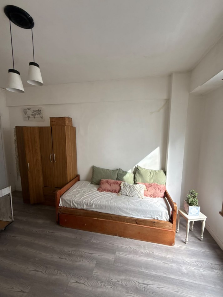 DEPARTAMENTO MONOAMBIENTE A LA CALLE CON BALCON FRANCES 
