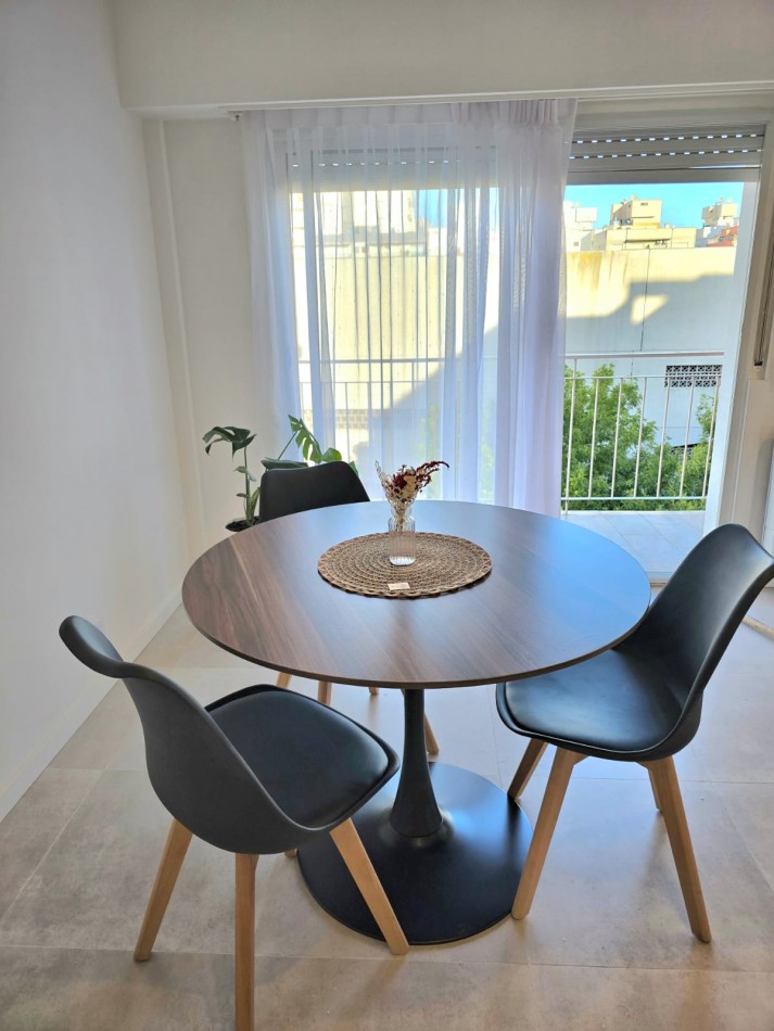 OPORTUNIDAD EN VENTA 2 AMB CON BALCON Y COCHERA APTO CREDITO 