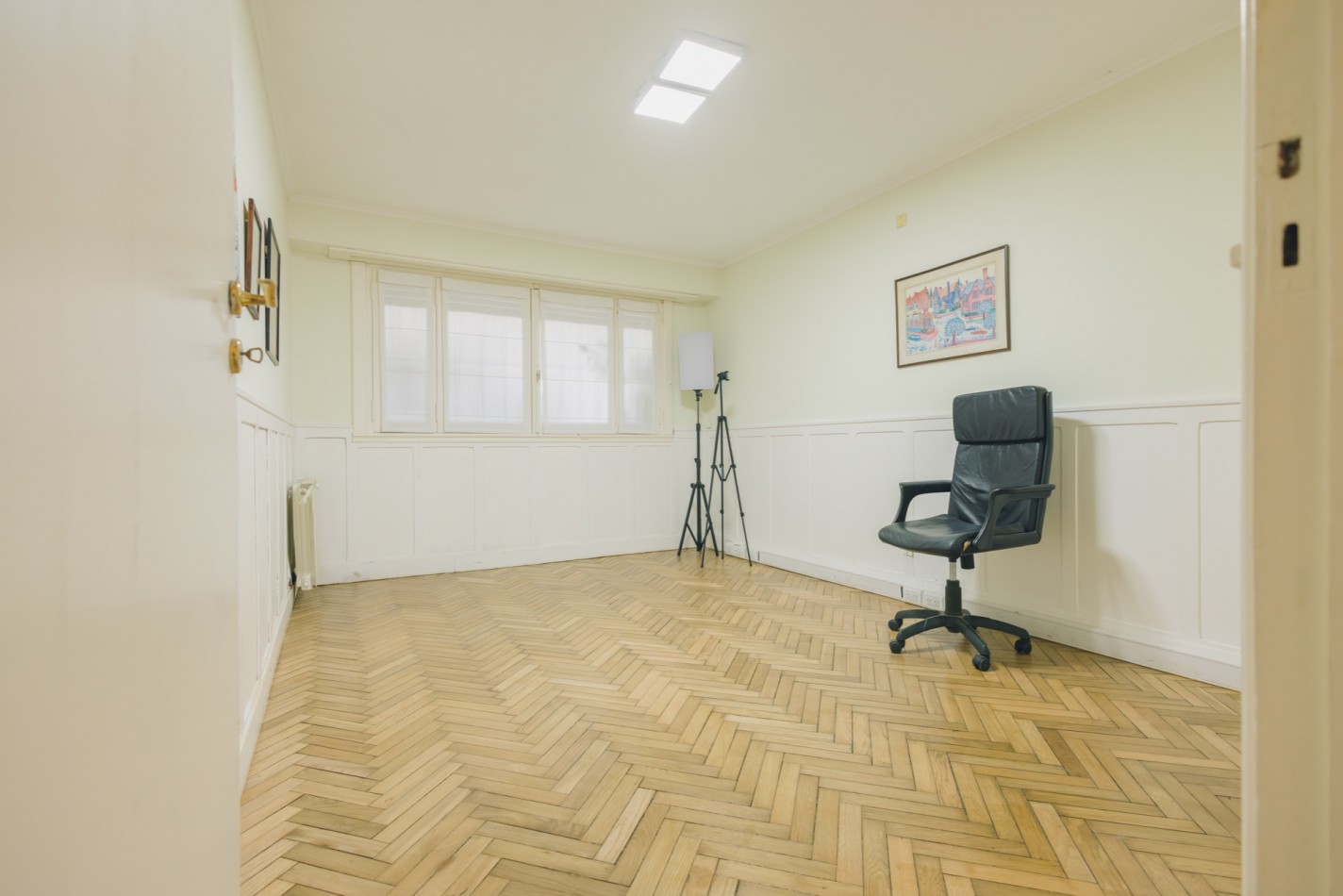 CASA CON DOBLE ACCESO Y SECTOR PROFESIONAL INDEPENDIENTE EN STELLA MARIS