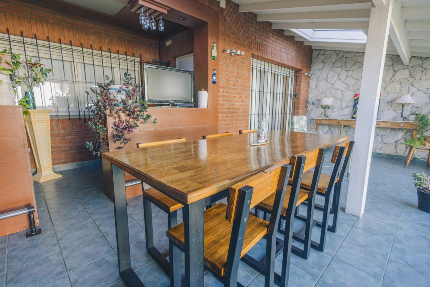 CASA CON DOBLE ACCESO Y SECTOR PROFESIONAL INDEPENDIENTE EN STELLA MARIS