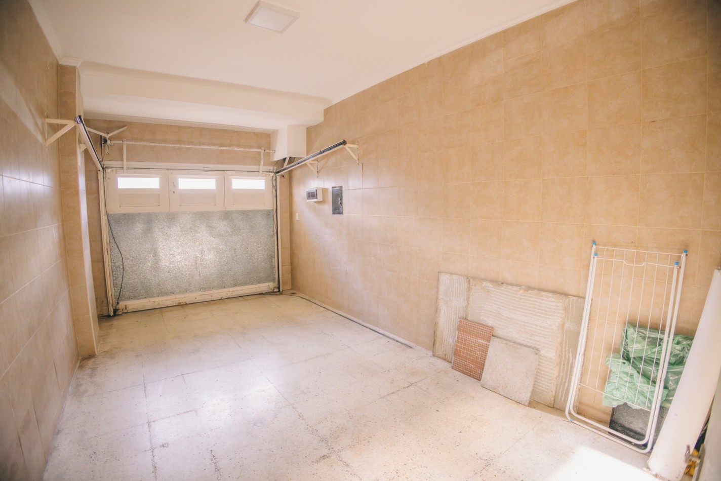 CASA CON DOBLE ACCESO Y SECTOR PROFESIONAL INDEPENDIENTE EN STELLA MARIS