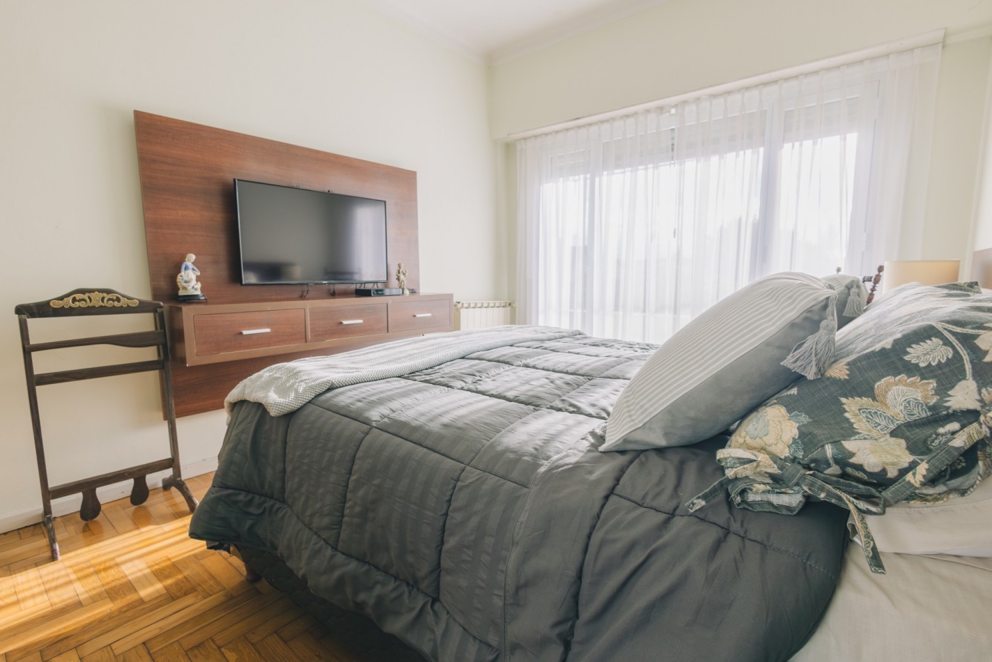 CASA CON DOBLE ACCESO Y SECTOR PROFESIONAL INDEPENDIENTE EN STELLA MARIS